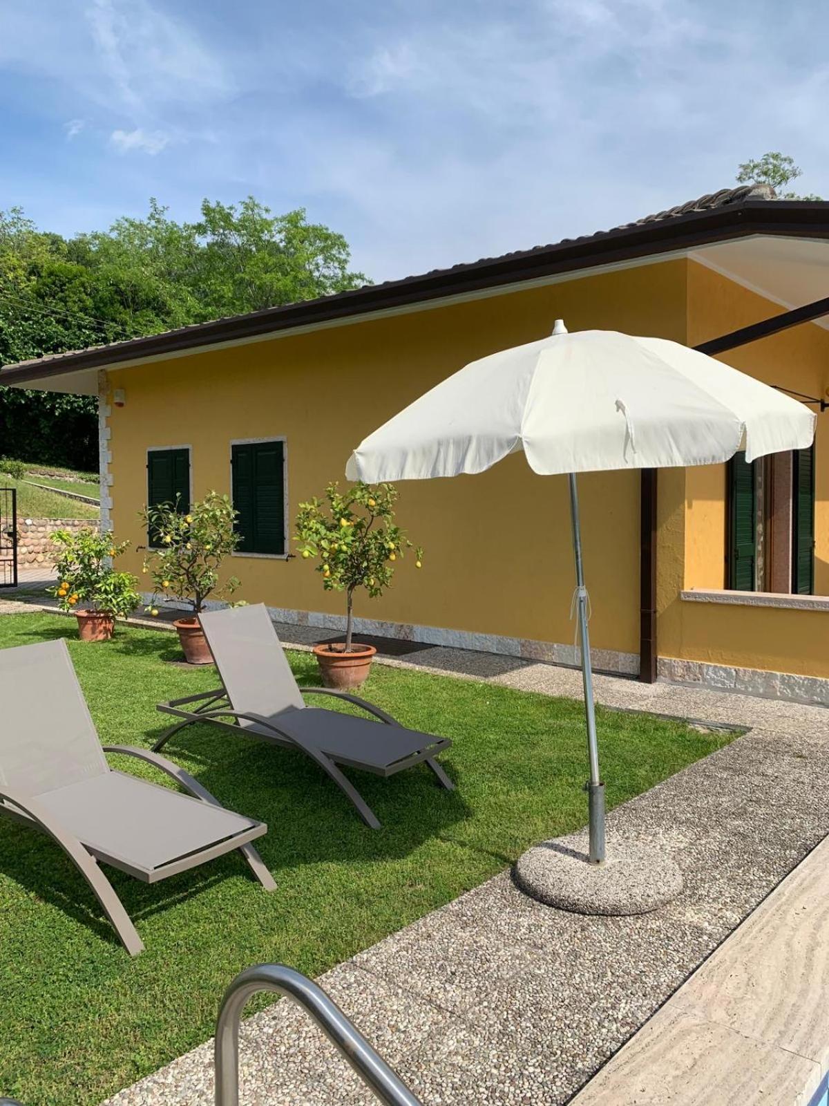 Poli Villa'S Apartment Bardolino Extérieur photo